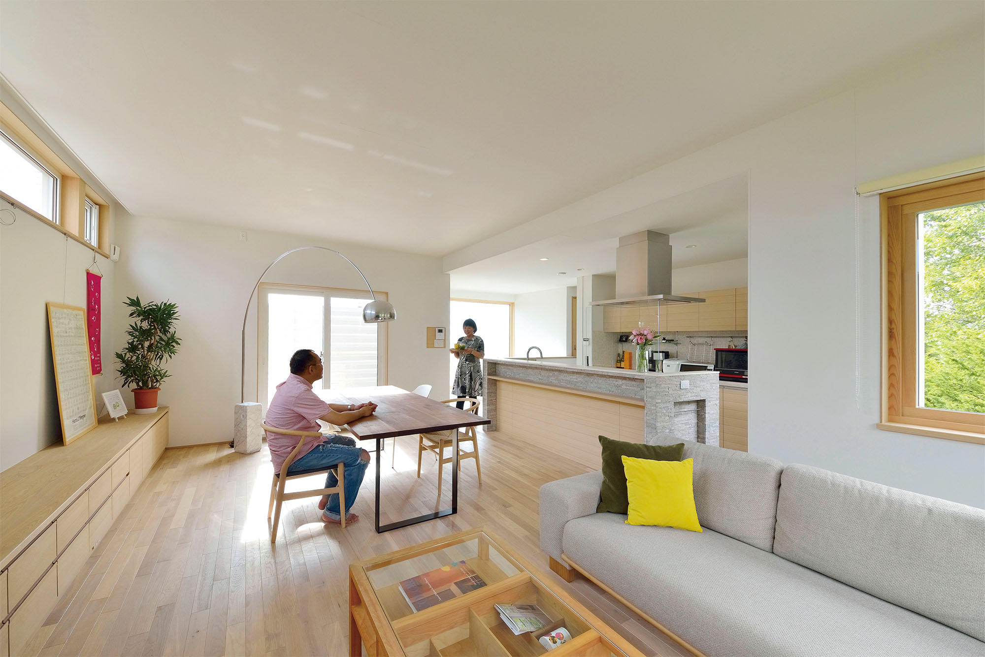 木々の姿と明るい陽射し 趣味を存分に楽しめる住まい