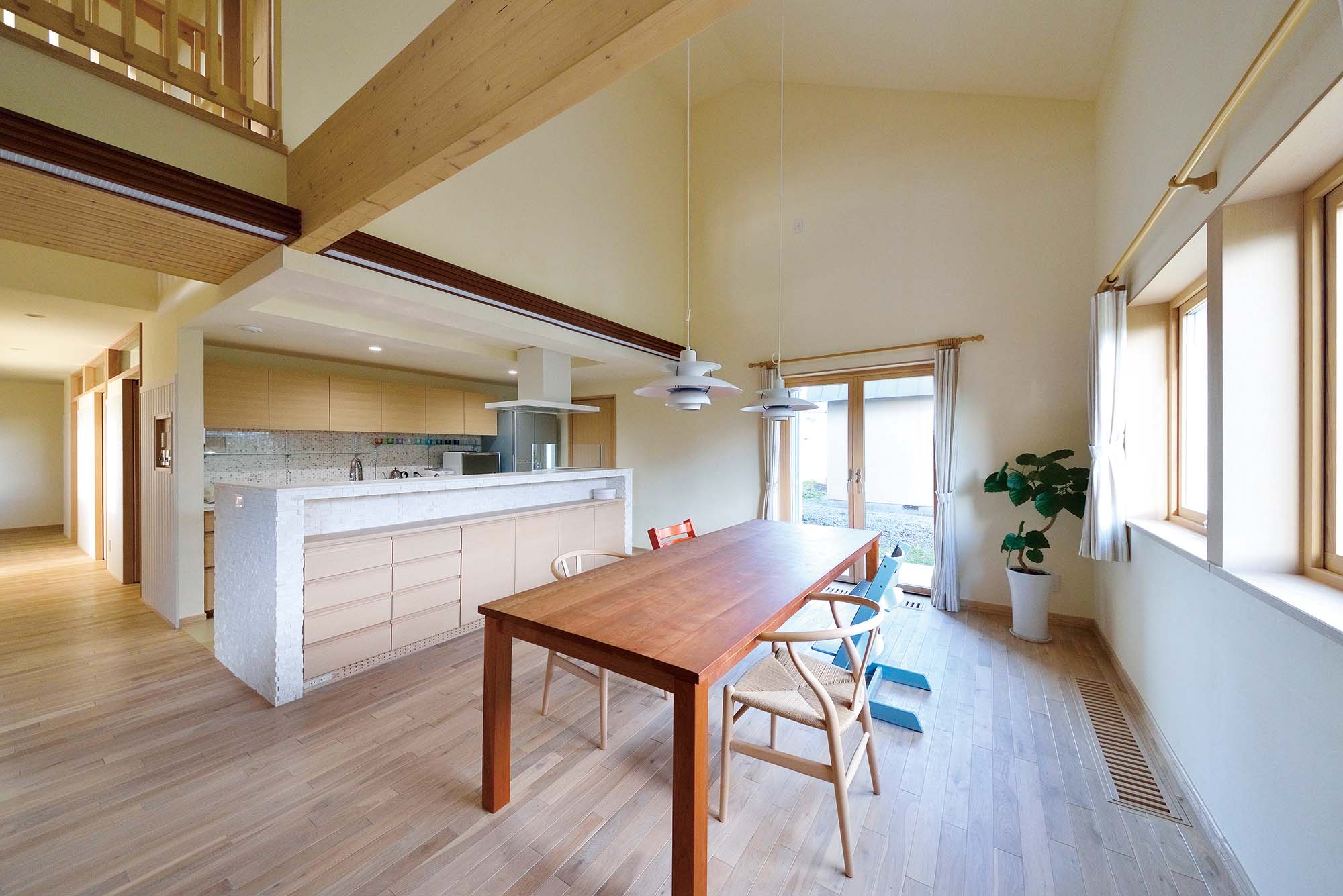 おしゃれで暮らしやすく。敷地を生かしたコの字プラン