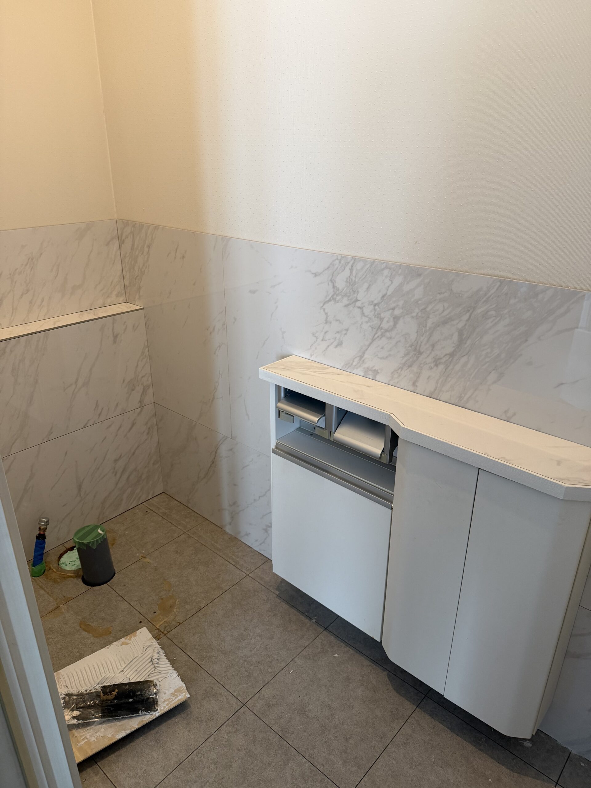 トイレ改修工事中