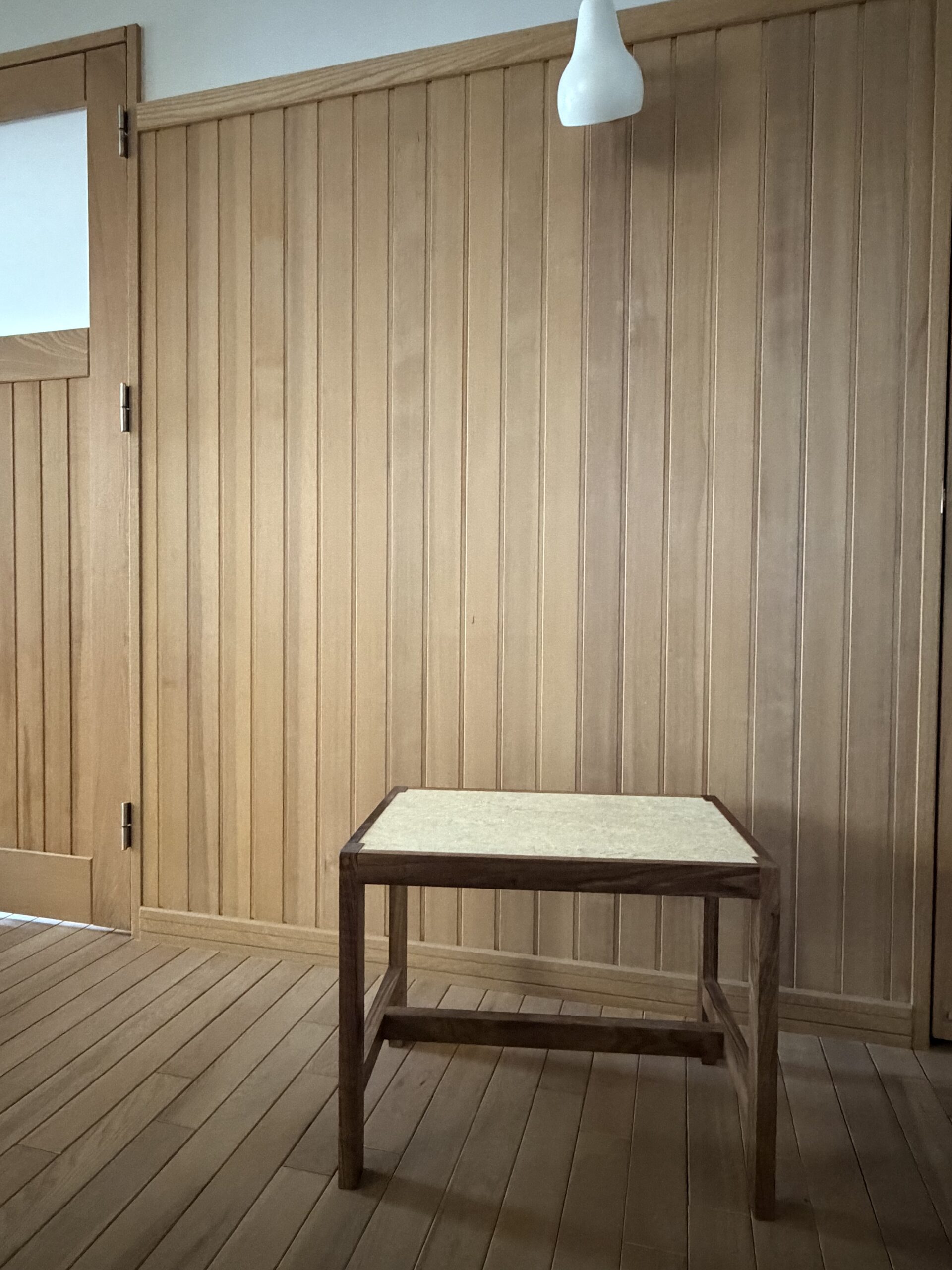 ウォールナット材で。。。