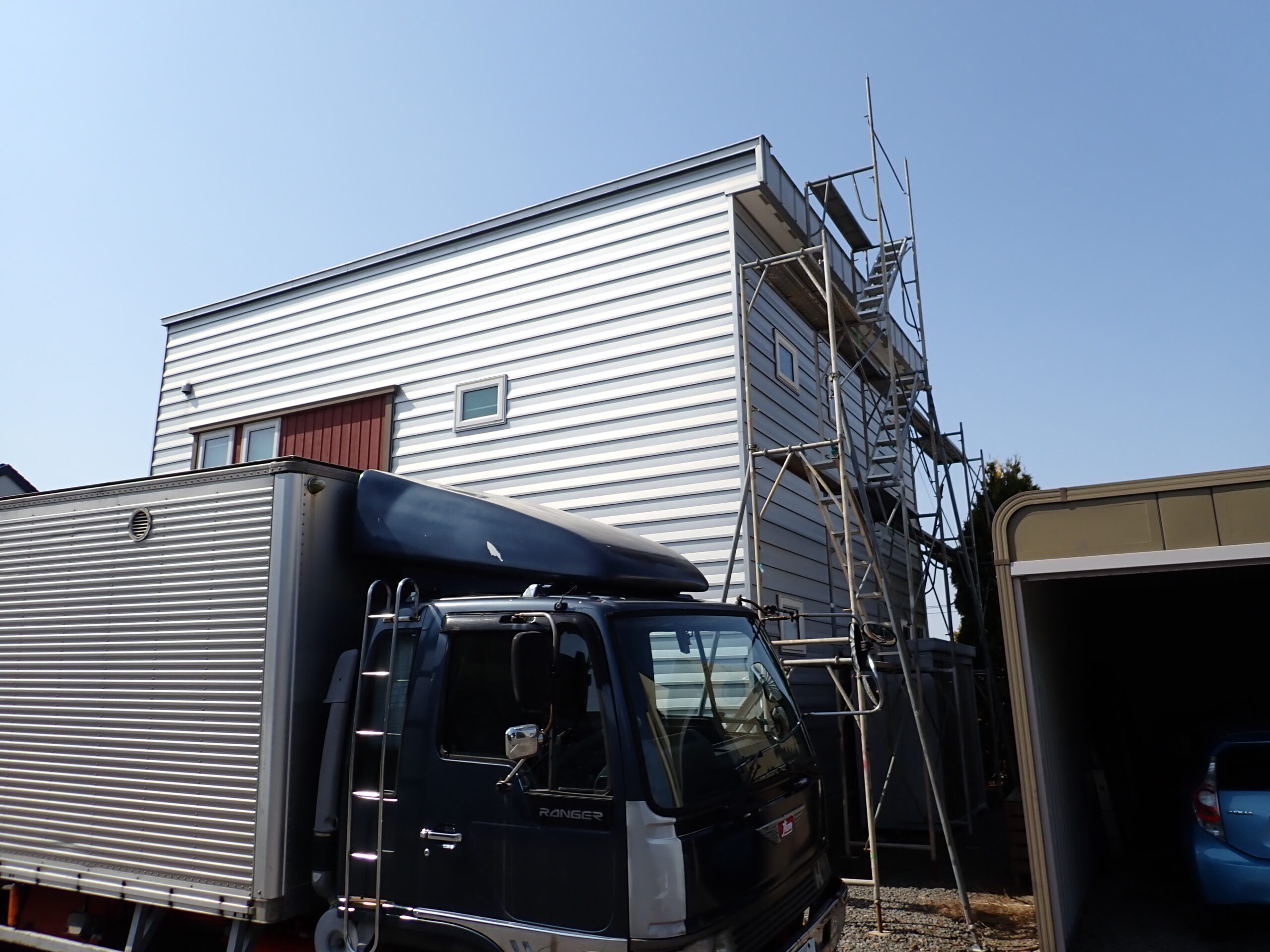 屋根塗装スタート