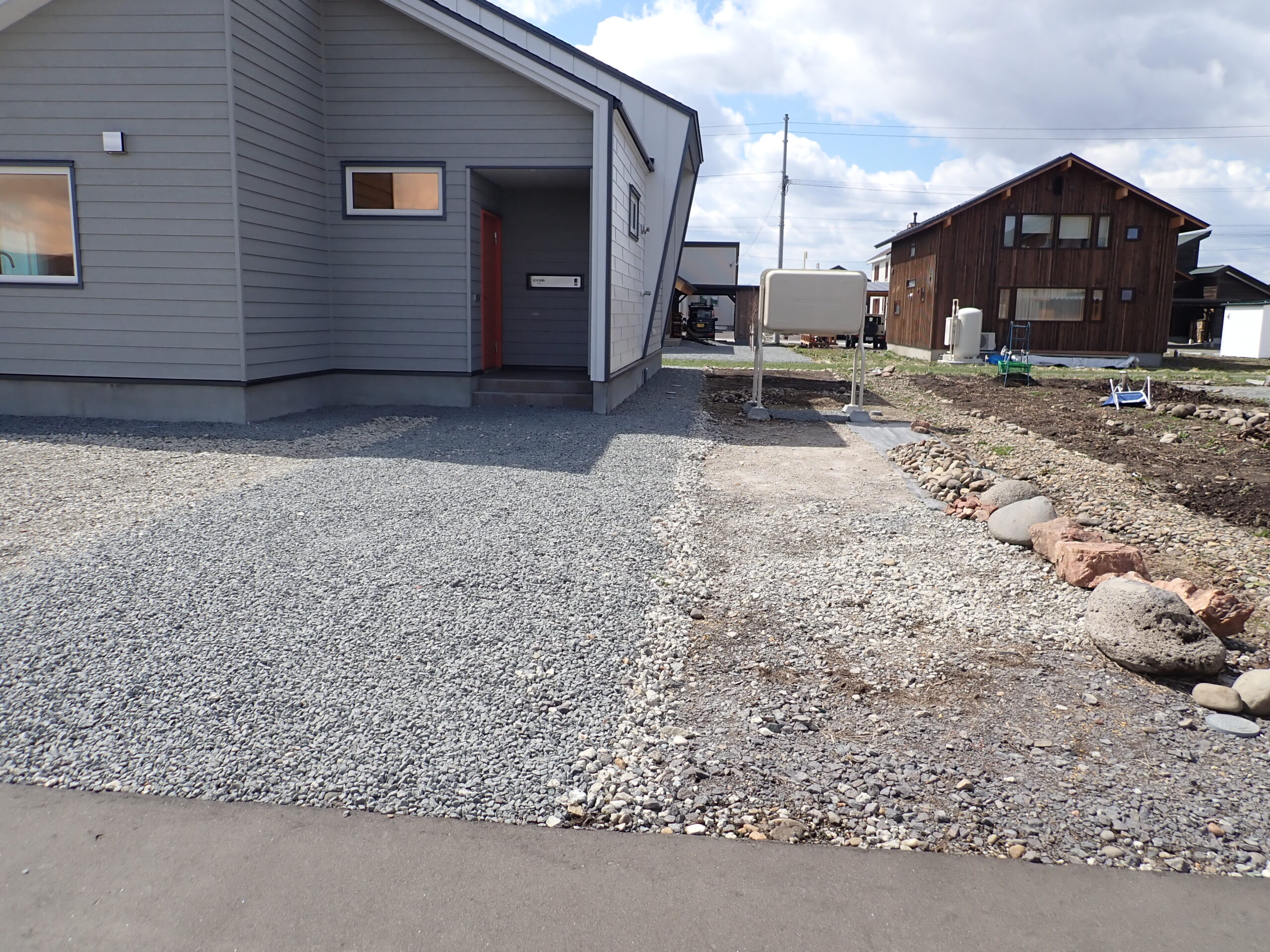 カーポート申請中