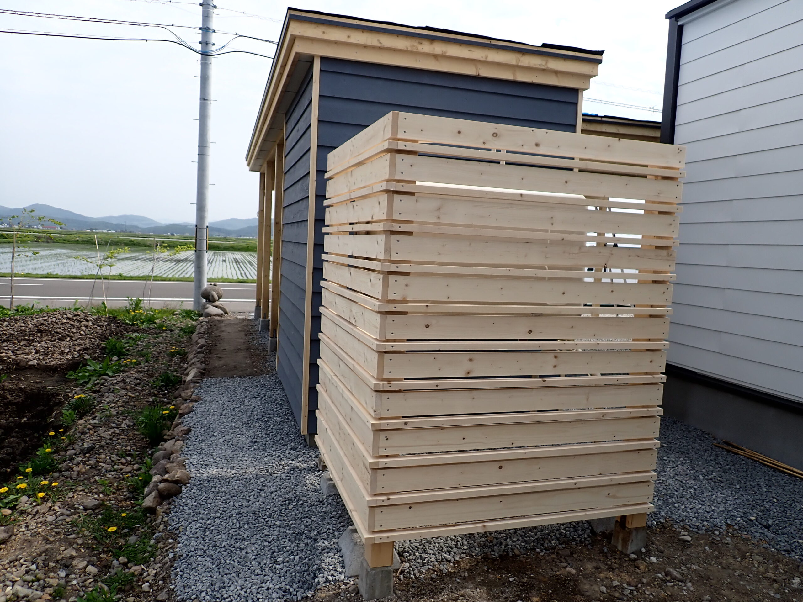 灯油タンクの目隠し