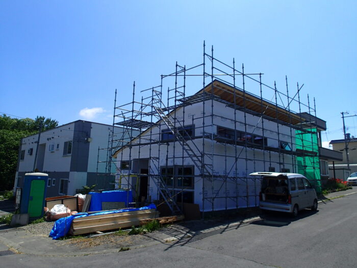 外部工事進行中