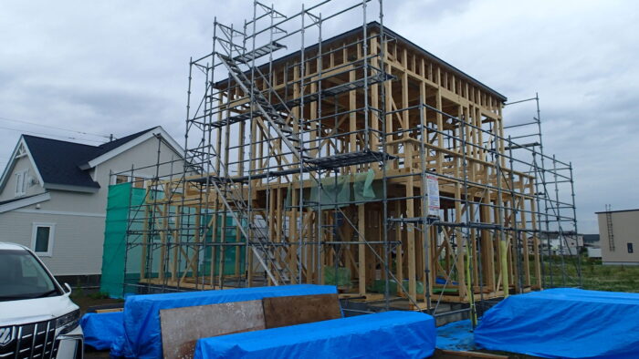 2階建て込み中