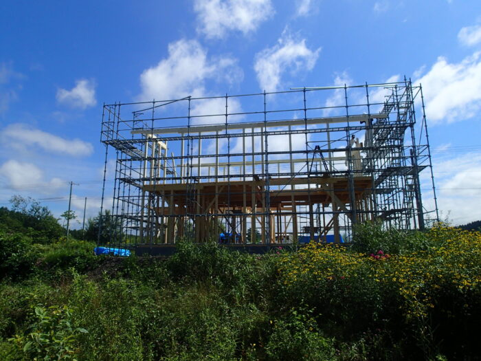 ２階建て込み中