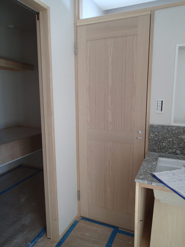 建具取り付け