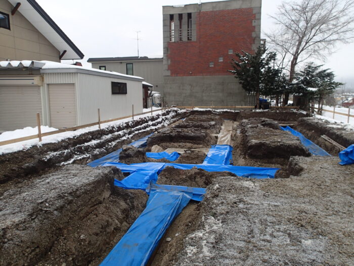 基礎工事スタート